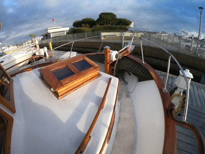 1977 34′ CHB Trawler Double Cabin W New Decks