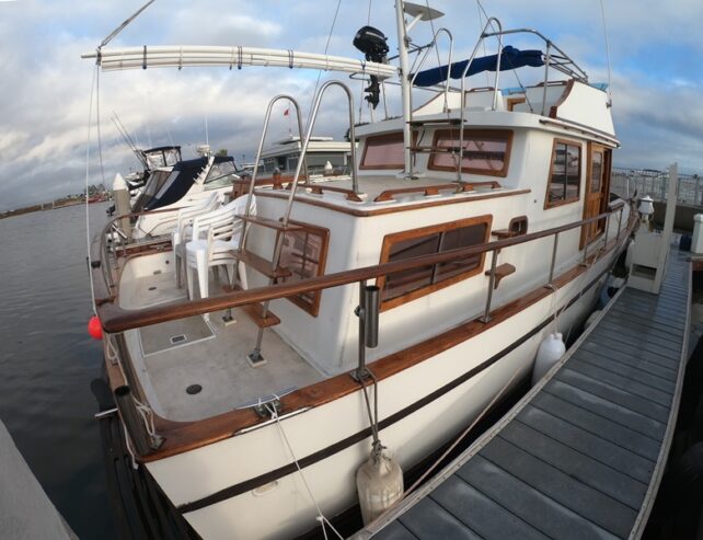 1977 34′ CHB Trawler Double Cabin W New Decks