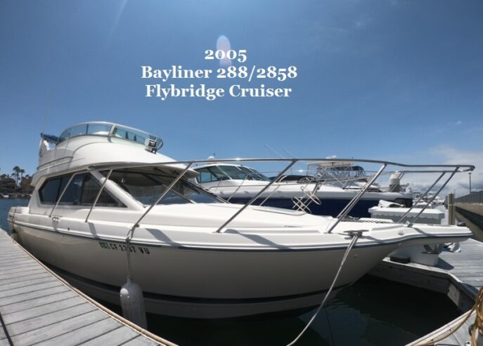 2005 28′ Bayliner Flybridge w Trailer