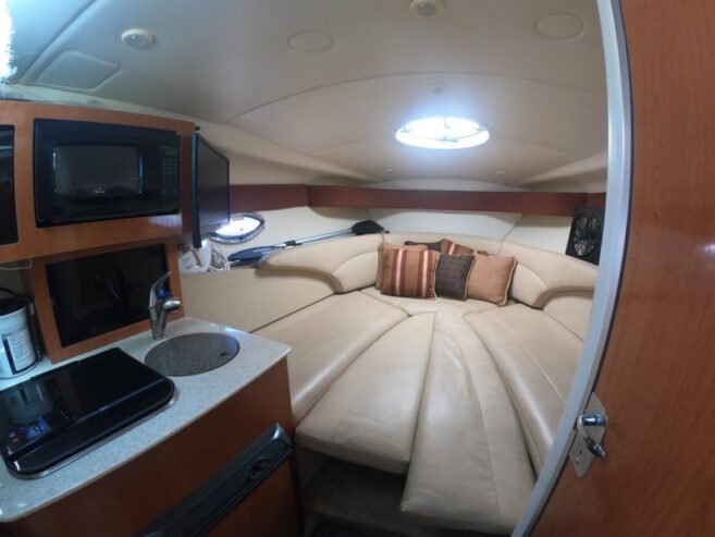 2007 26′ Maxum 2600 Express Cruiser w Bow Thruster, Trailer