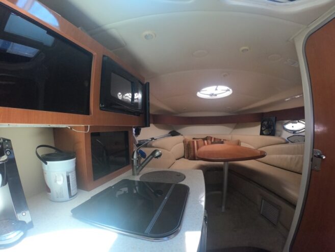 2007 26′ Maxum 2600 Express Cruiser w Bow Thruster, Trailer