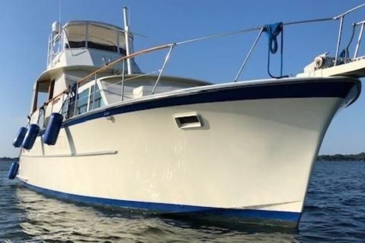 1972 48′ Hatteras Yacht Fisherman