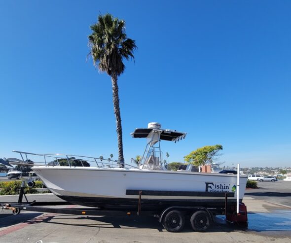 1987 23′ Center Console