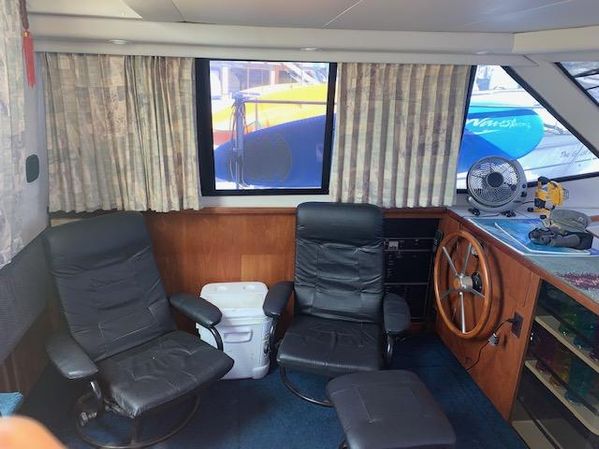 1992 33′ Carver Aft Cabin