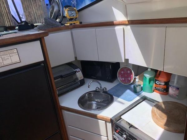 1992 33′ Carver Aft Cabin