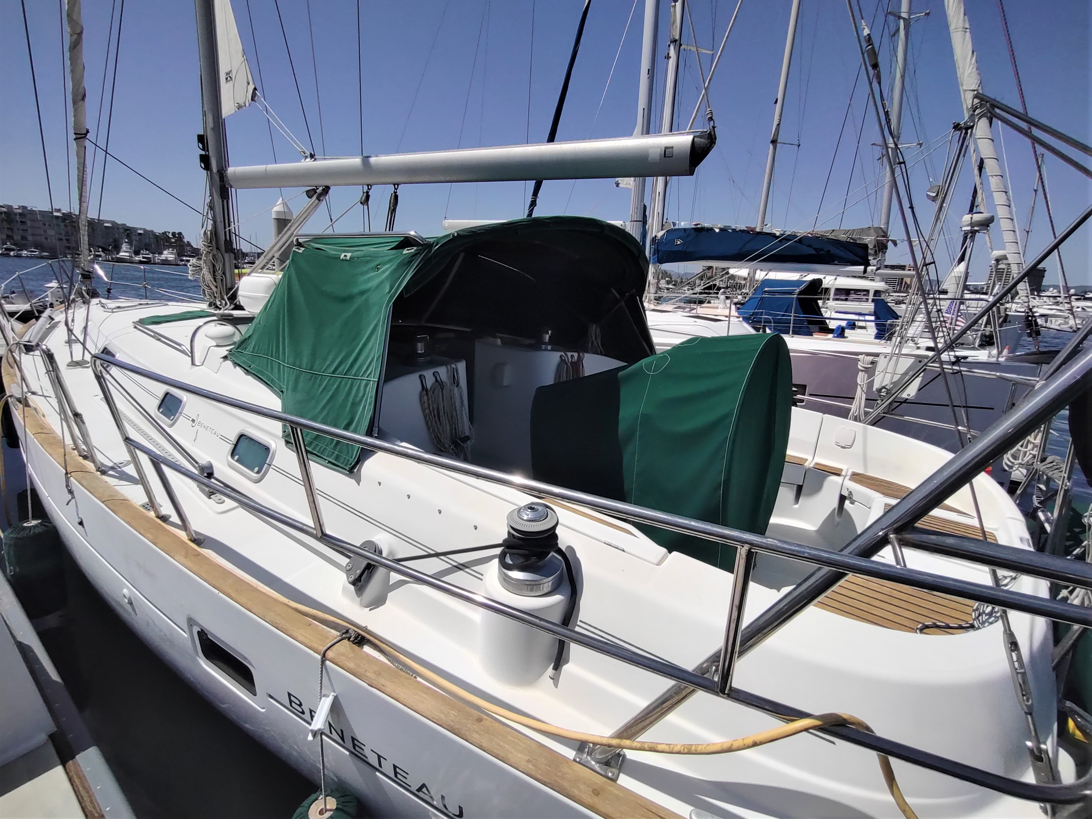 2000 41′ Beneteau