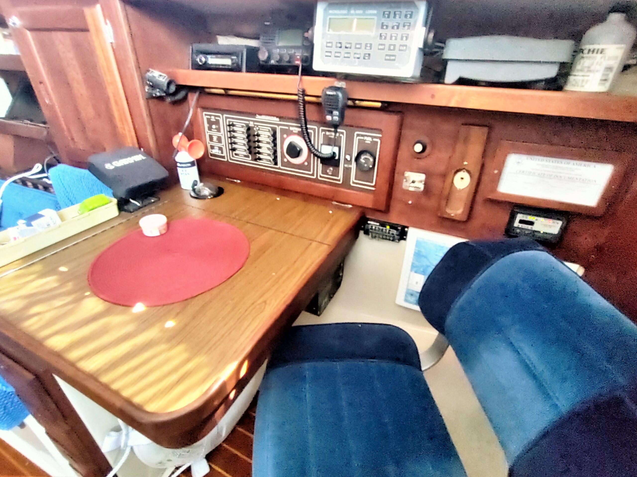 1983 36′ CATALINA