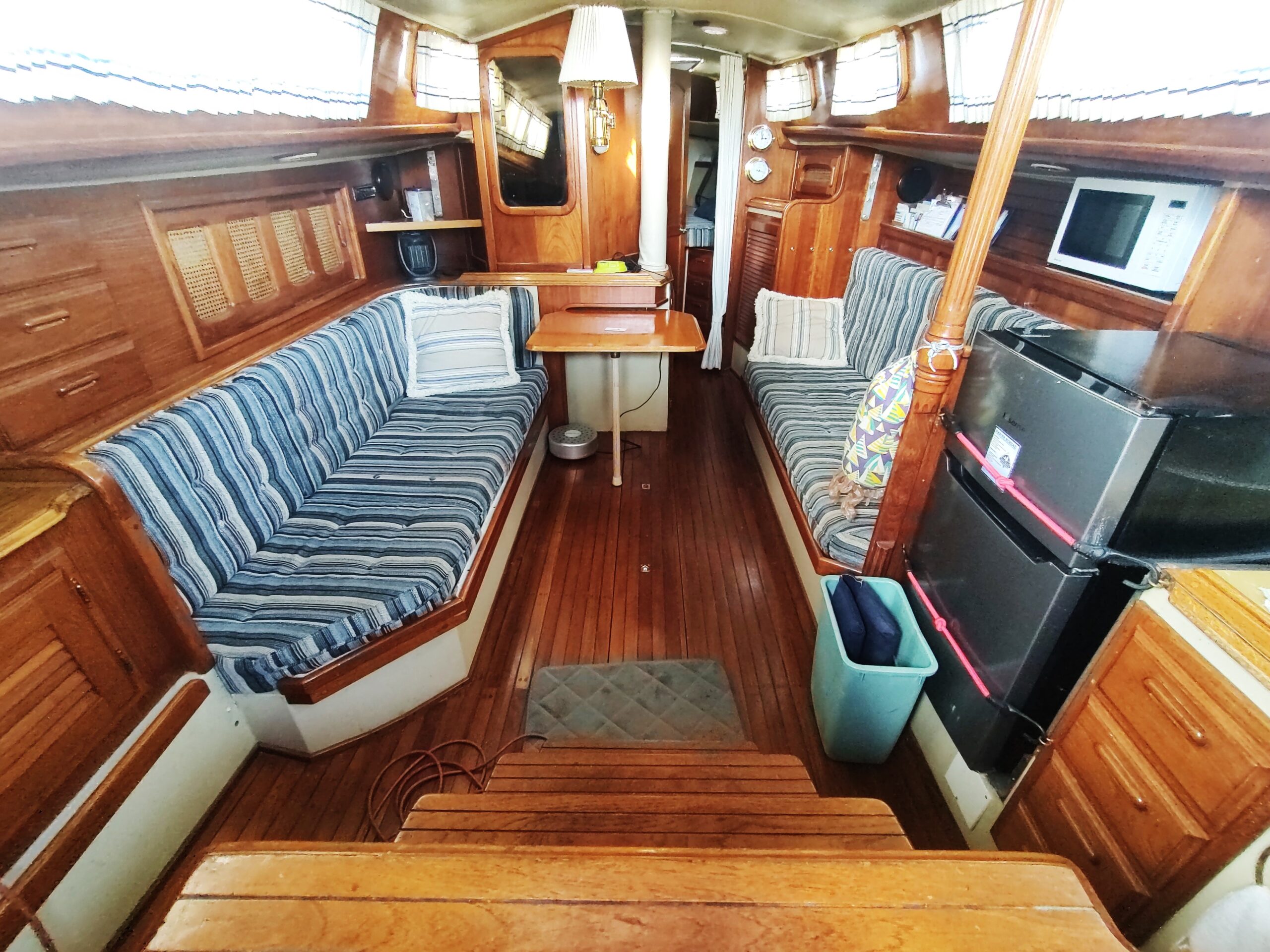 1978 36′ ISLANDER