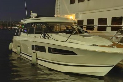 2017 30′ Jeanneau NC9 – Powerboat