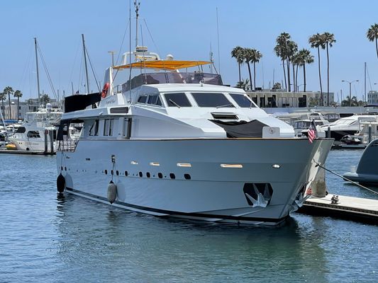 1990 97′ Azimut Motor Yacht