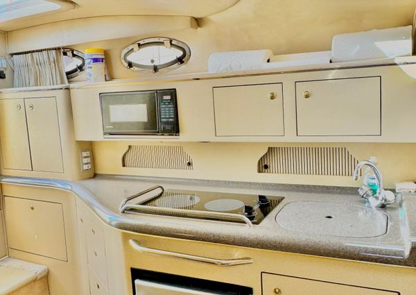 1998 31′ Sea Ray Sundancer 310