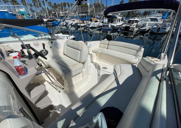 2005 27′ Rinker Fiesta Vee 250