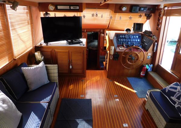 1988 42′ Golden Star Sundeck MY