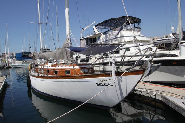 1968 40′ Cheoy Lee Offshore 40
