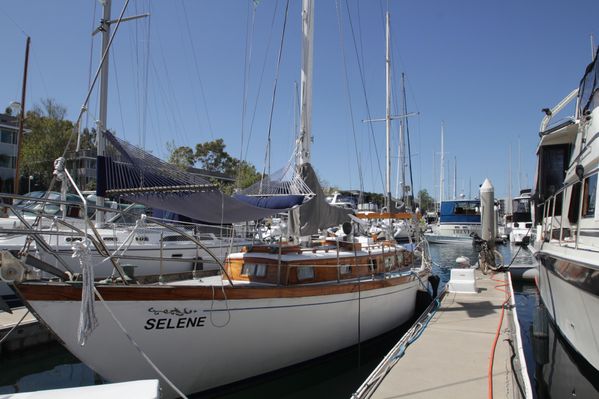 1968 40′ Cheoy Lee Offshore 40