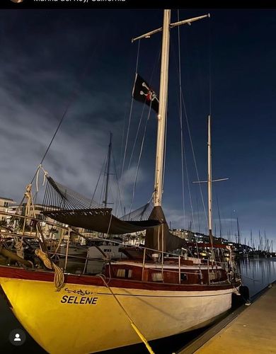 1968 40′ Cheoy Lee Offshore 40