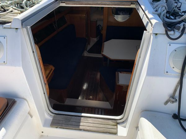 1986 31′ Hunter 31