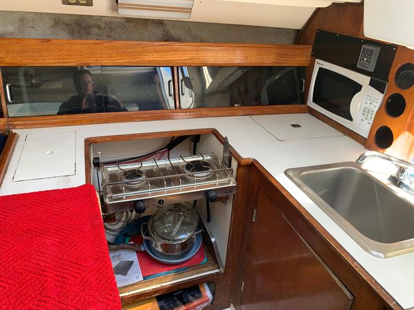 1986 31′ Hunter 31