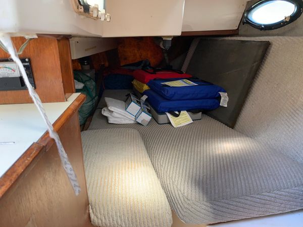 1986 31′ Hunter 31