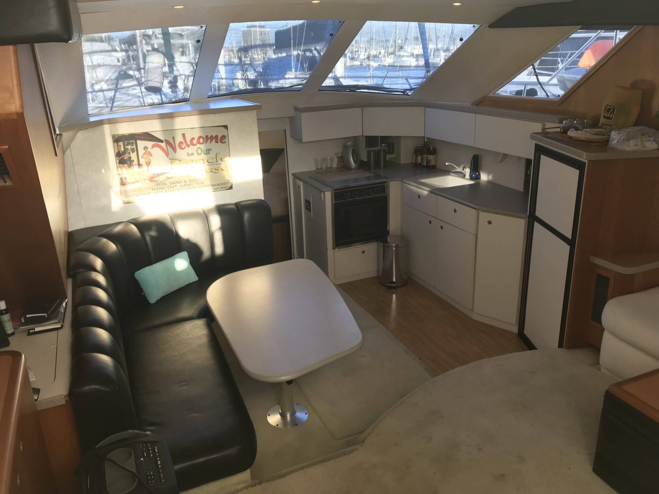 1997 37′ Silverton 372