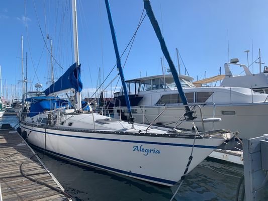 1983 54′ Hunter 54