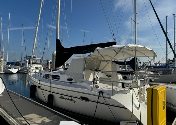 2003 35′ Catalina 350