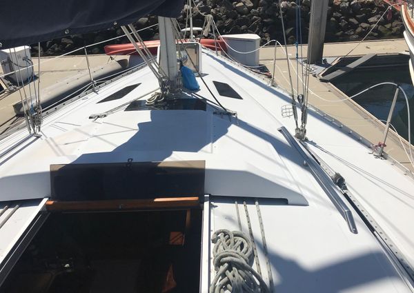 1987 37′ Hunter 37.5