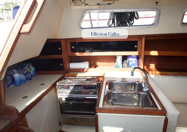 1981 38′ Catalina 38