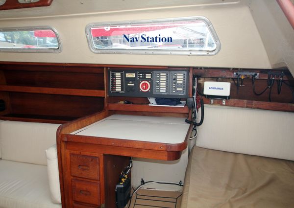 1981 38′ Catalina 38