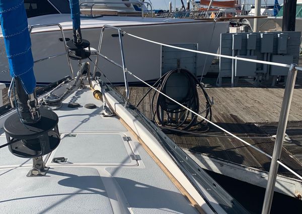 1983 54′ Hunter 54