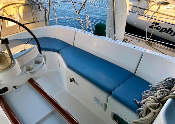 2001 41′ Beneteau 411