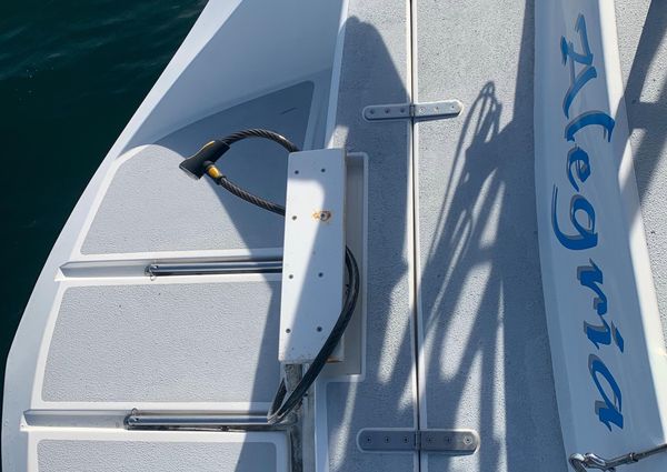 1983 54′ Hunter 54