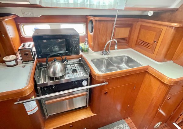 2001 41′ Beneteau 411