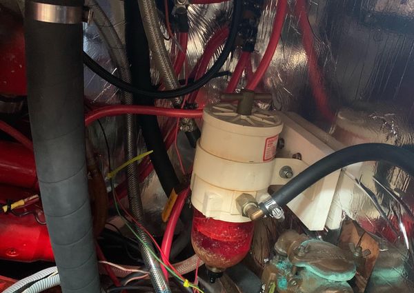 1983 54′ Hunter 54