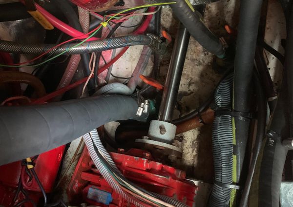 1983 54′ Hunter 54