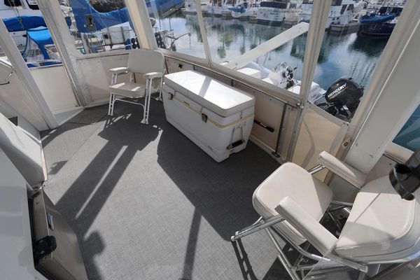 1998 40′ Carver 400 Cockpit Motor Yacht