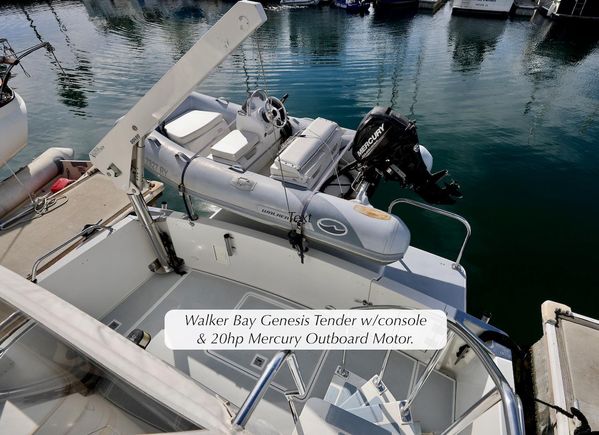 1998 40′ Carver 400 Cockpit Motor Yacht