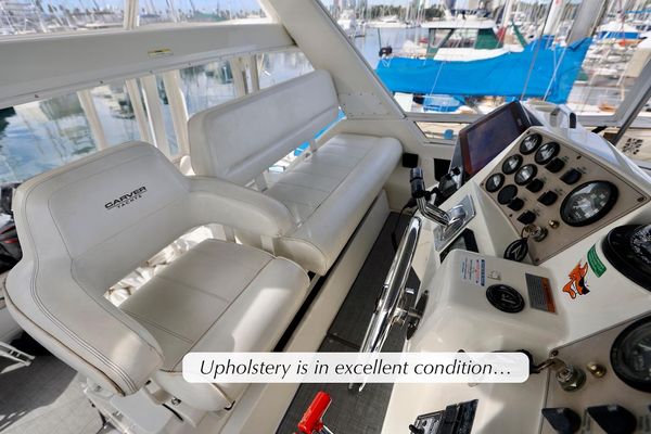 1998 40′ Carver 400 Cockpit Motor Yacht