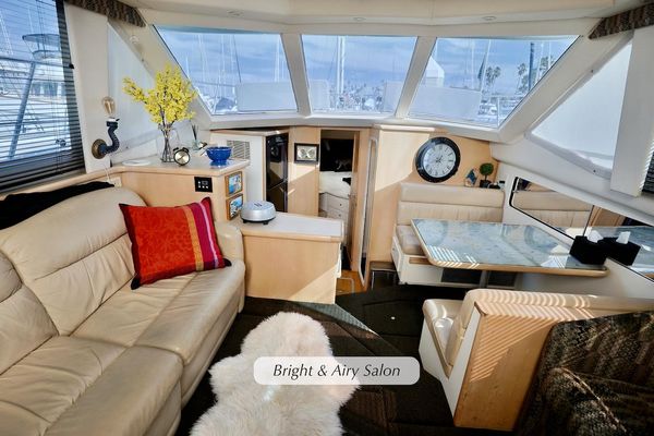 1998 40′ Carver 400 Cockpit Motor Yacht