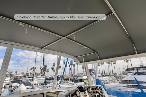 1998 40′ Carver 400 Cockpit Motor Yacht