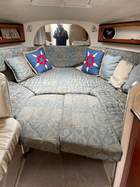 2004 31′ Sundancer 280