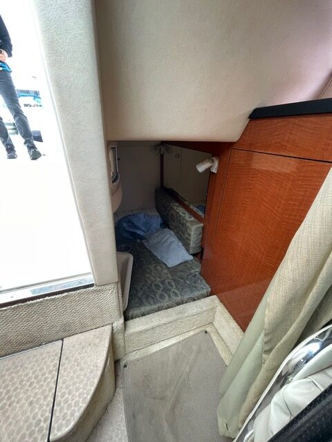 2004 31′ Sundancer 280