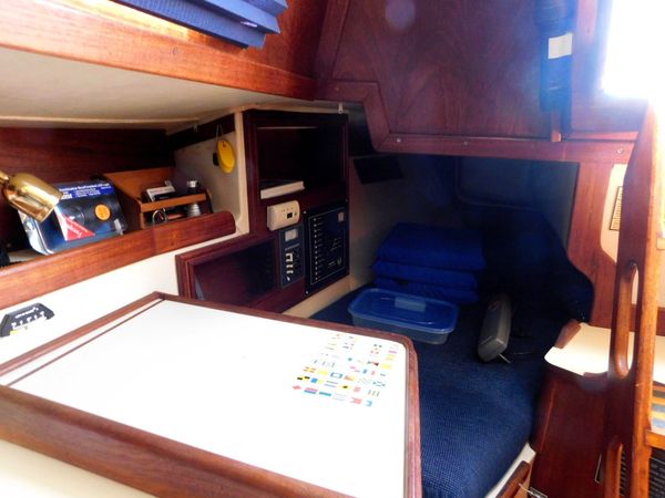 1985 30′ Ericson 30 Plus