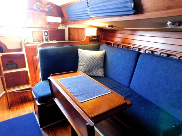 1985 30′ Ericson 30 Plus