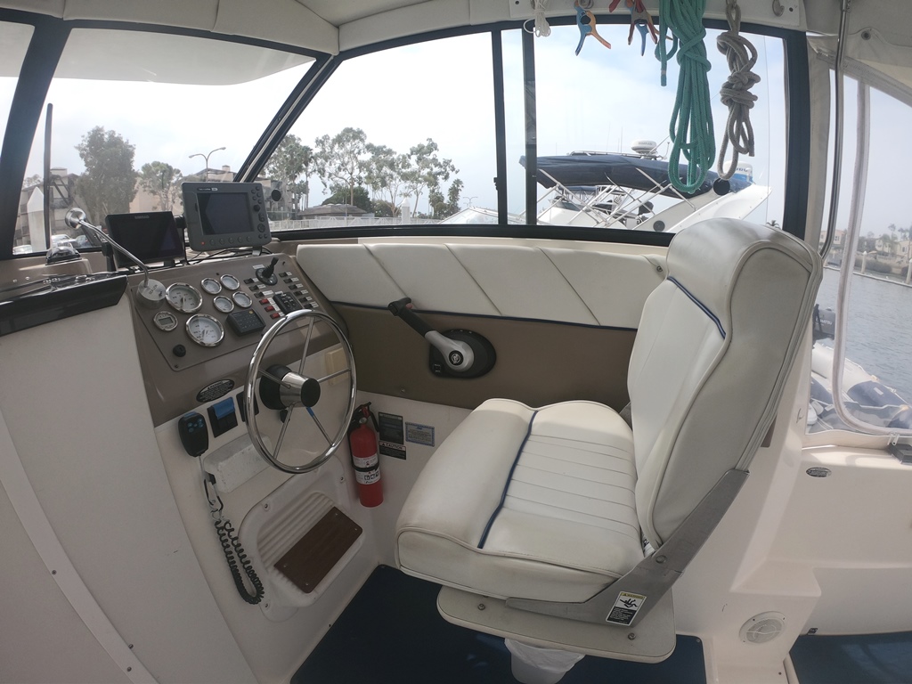 2005 28′ Bayliner 2859 Classic