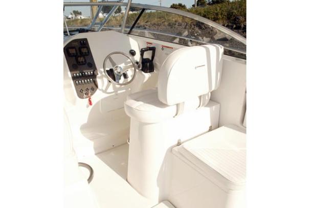 2009 30′ Seaswirl Striper 2901 Walkaround O/B