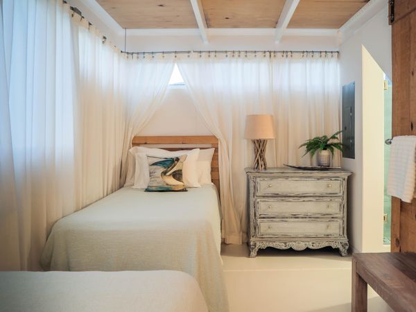 2012 48′ Houseboat Custom Floating Home