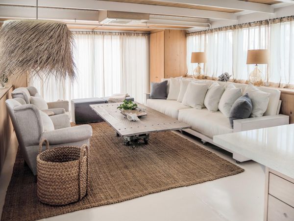 2012 48′ Houseboat Custom Floating Home