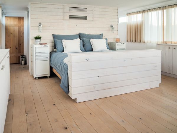 2012 48′ Houseboat Custom Floating Home