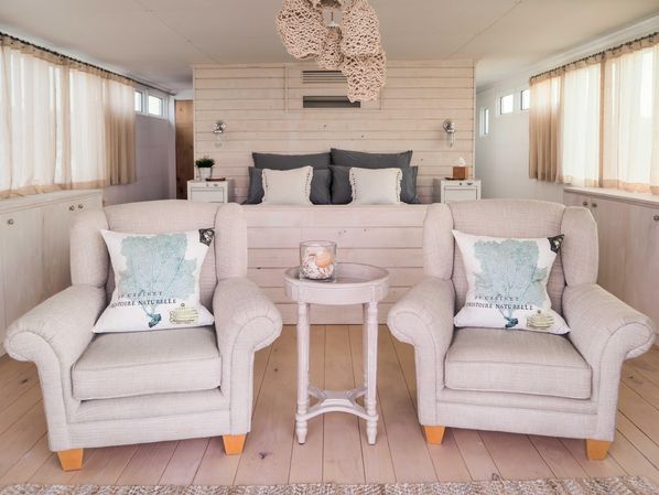 2012 48′ Houseboat Custom Floating Home